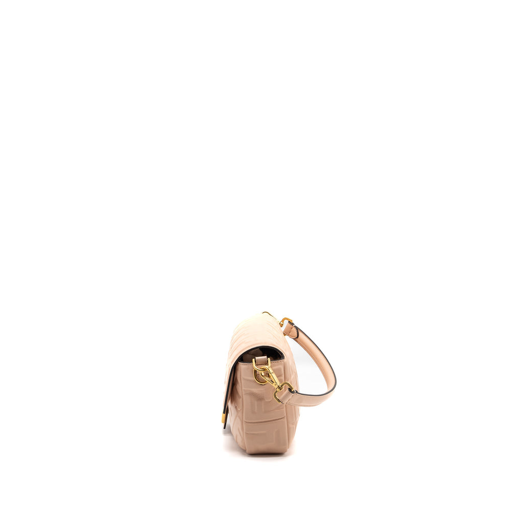 fendi-baguette-bag-lambskin-light-pink-ghw
