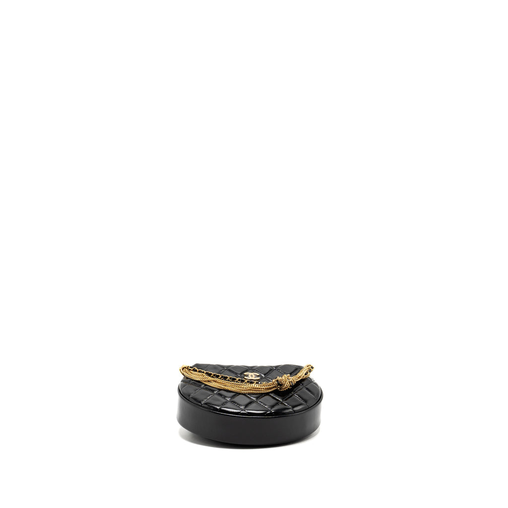 chanel-21a-round-clutch-with-detail-chain-calfskin-black-ghwmicrochip-copy