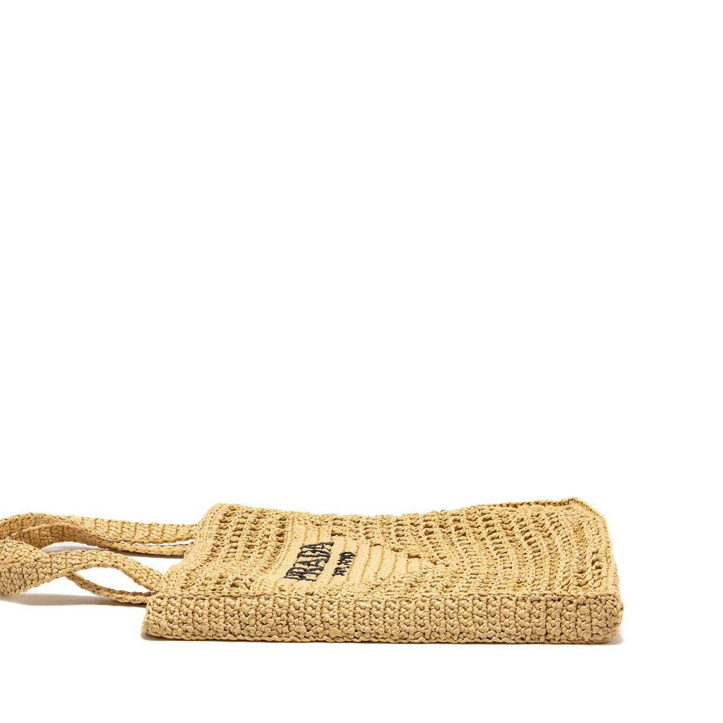 prada-crochet-raffia-tote-bag-beige