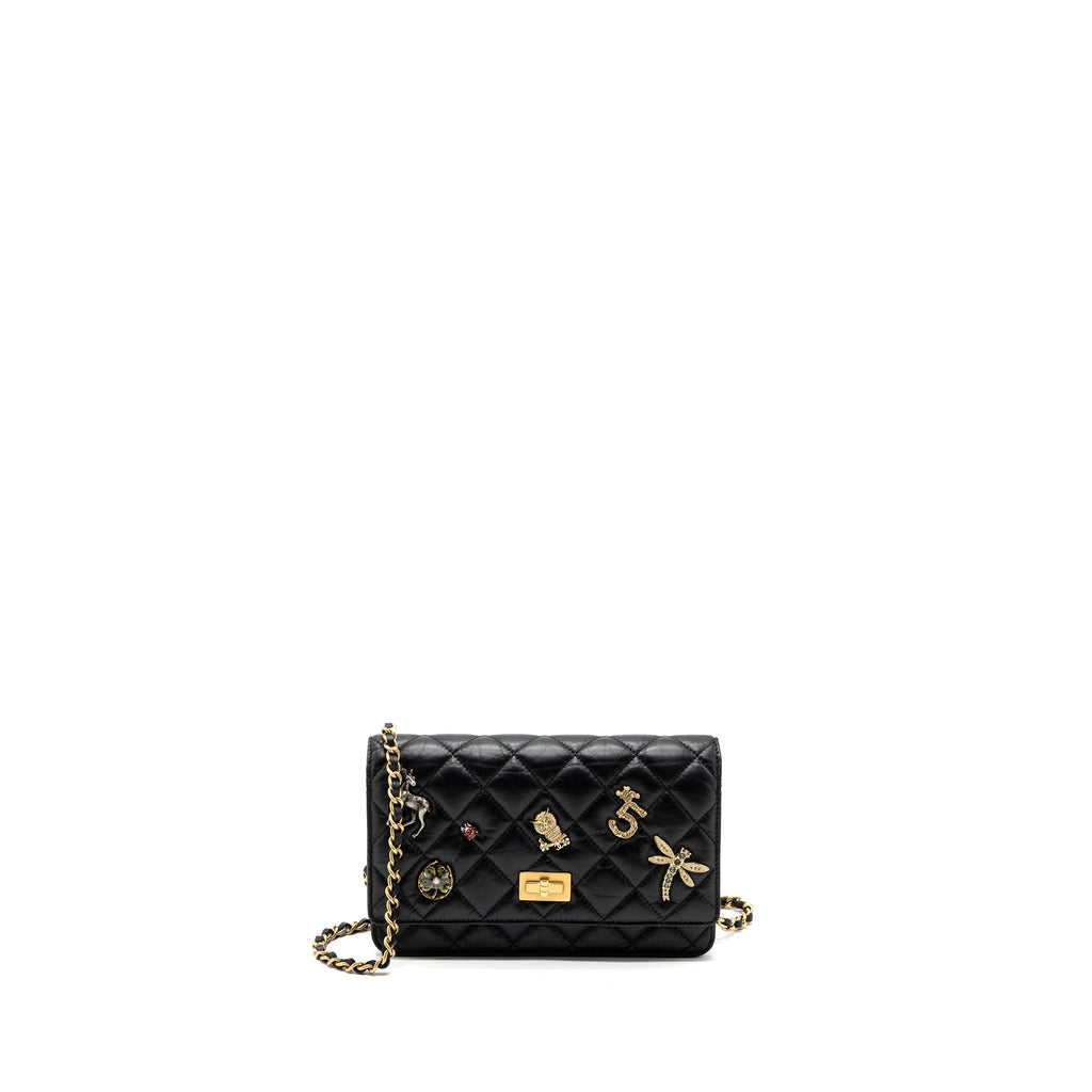 chanel-2-55-reissue-lucky-charms-wallet-on-chain-aged-calfskin-black-ghw