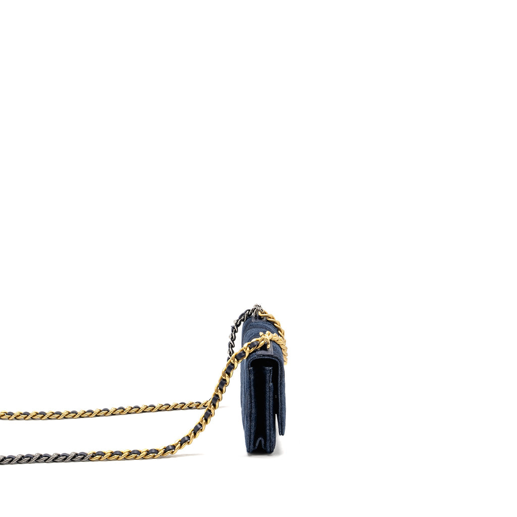 chanel-19-wallet-on-chain-denim-blue-multicolour-hardware-microchip-copy