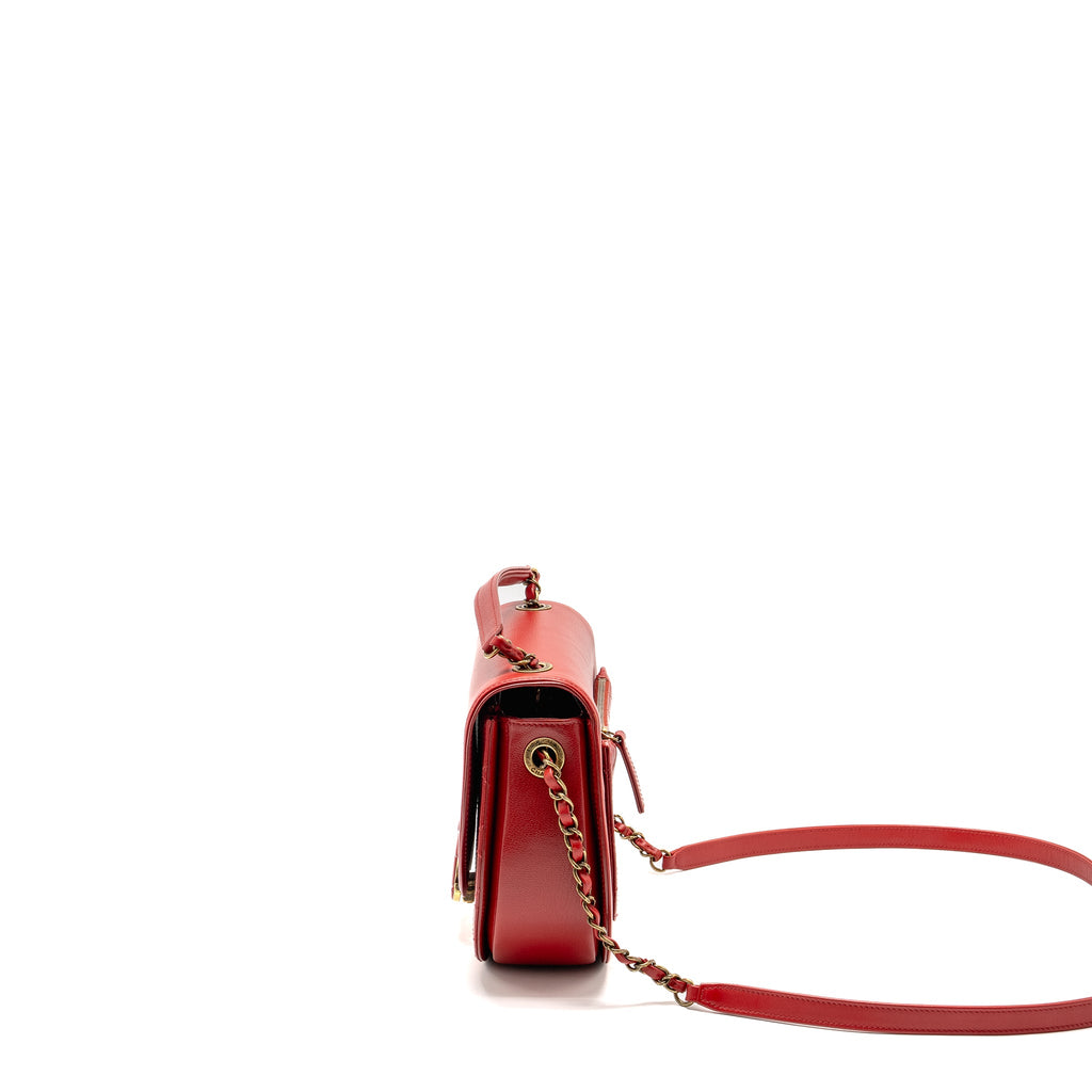 chanel-medium-coco-curve-flap-bag-calfskin-red-ghw