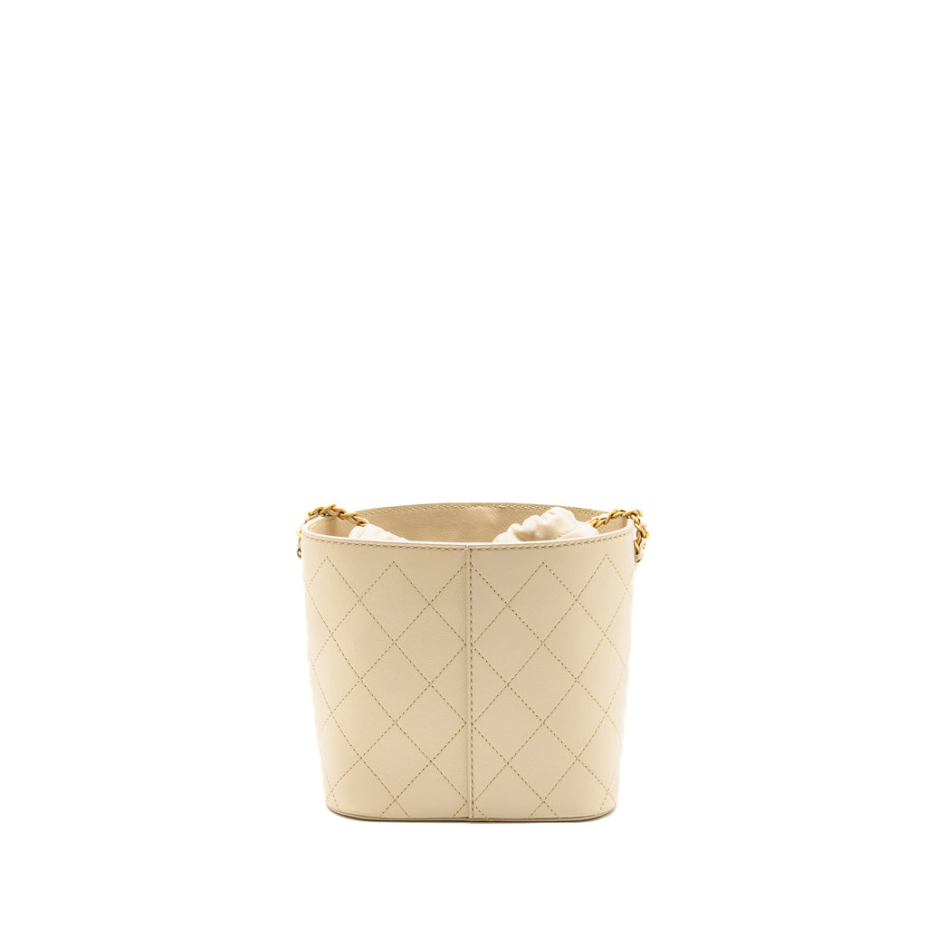 chanel-bucket-bag-lambskin-creamy-white-ghw