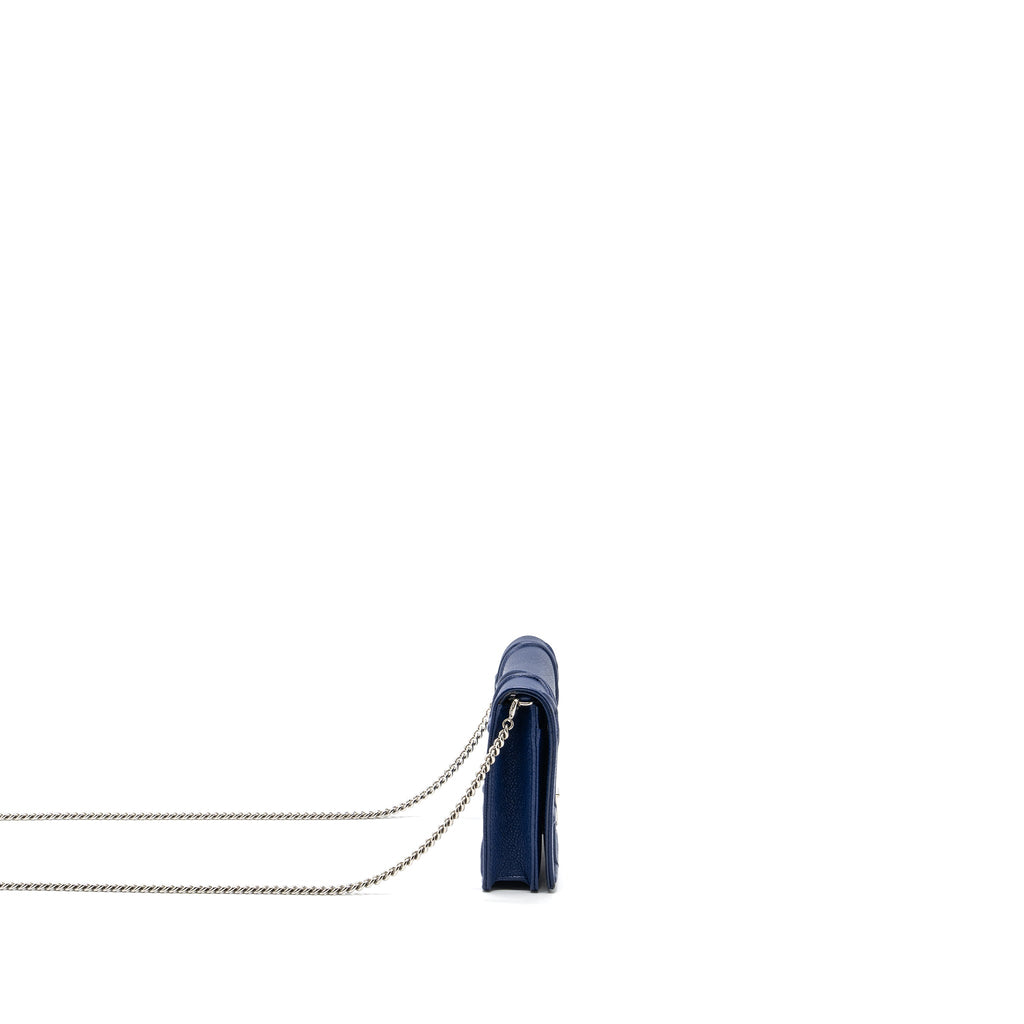 dior-diorama-wallet-on-chain-blue-with-shw