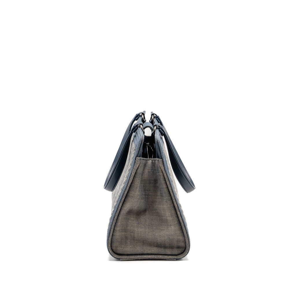 chanel-15p-boy-chevron-shopping-tote-bag-denim-lambskin-blue-ruthenium-hardware-copy