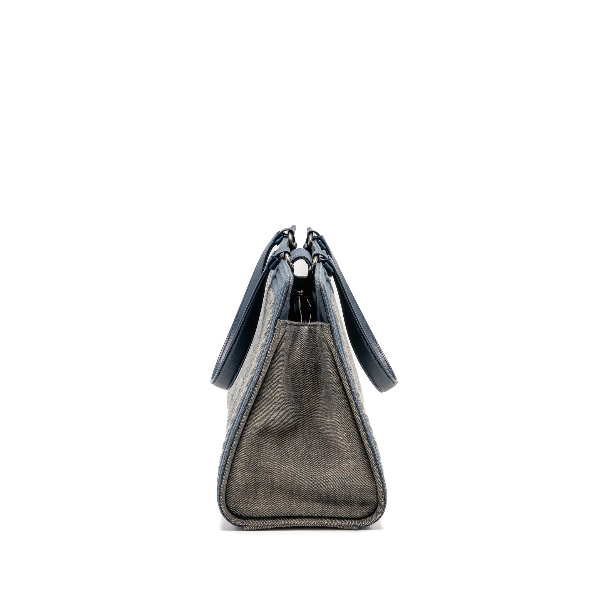 chanel-15p-boy-chevron-shopping-tote-bag-denim-lambskin-blue-ruthenium-hardware-copy