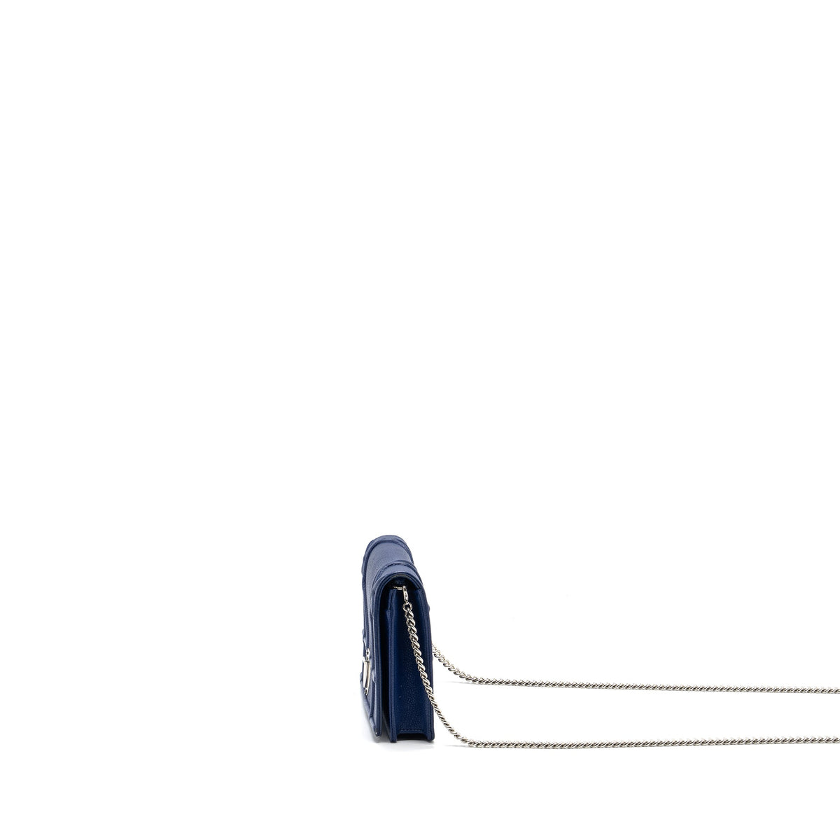 dior-diorama-wallet-on-chain-blue-with-shw