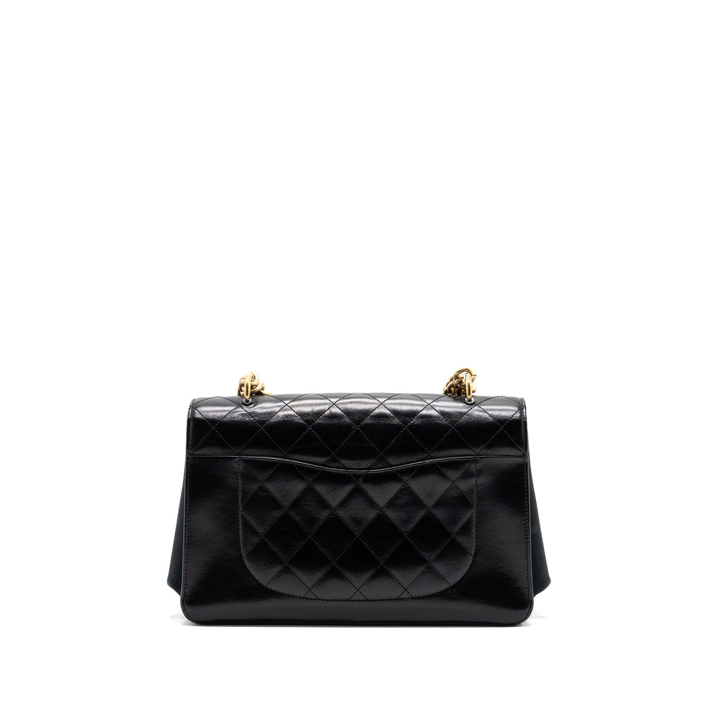 chanel-flap-bag-with-chains-handle-calfskin-black-ghw