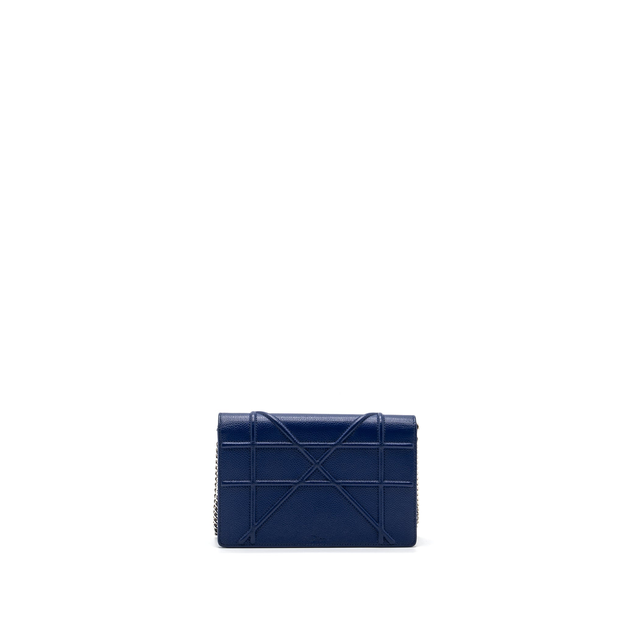 dior-diorama-wallet-on-chain-blue-with-shw