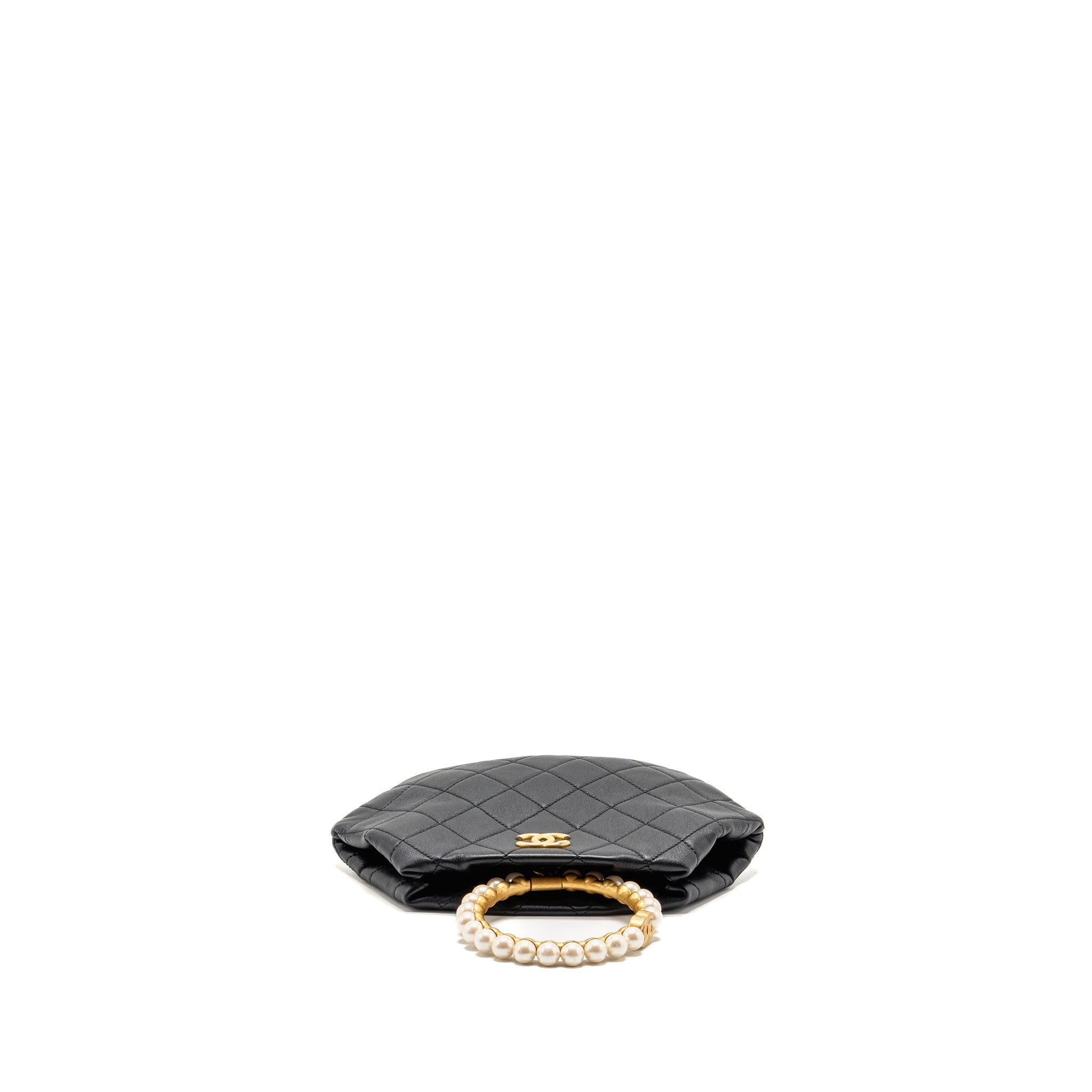 chanel-pearl-crown-handle-clutch-lambskin-black-ghw-microchip