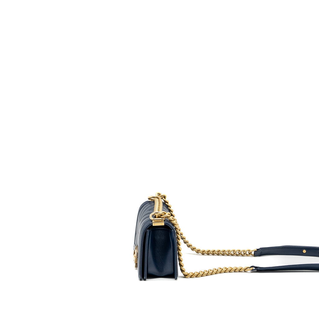 chanel-small-chevron-boy-bag-lambskin-navy-ghw-copy