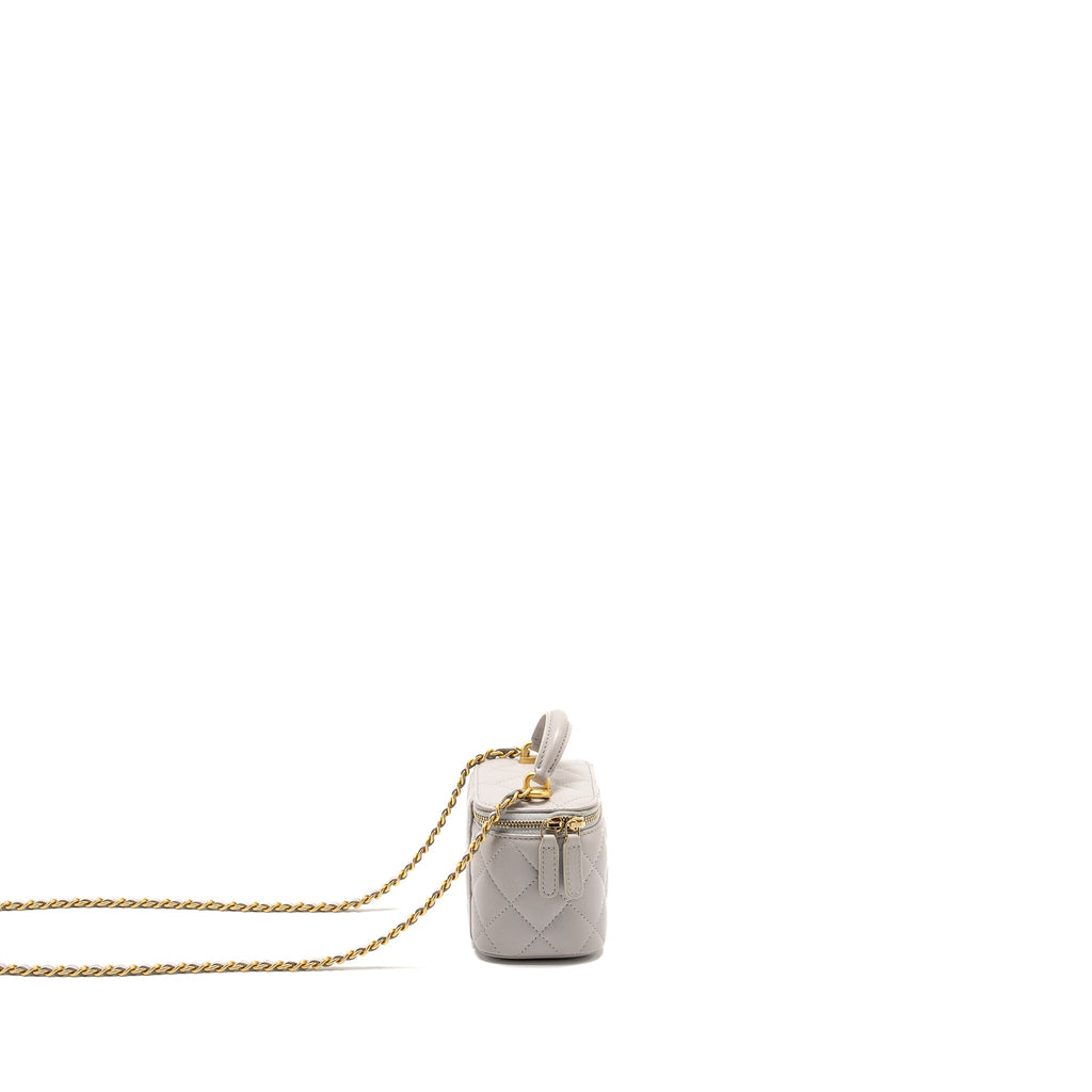 chanel-top-handle-mini-vanity-case-lambskin-light-grey-ghw
