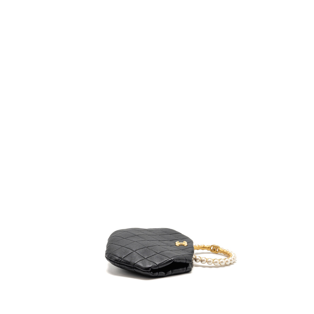chanel-pearl-crown-handle-clutch-lambskin-black-ghw-microchip