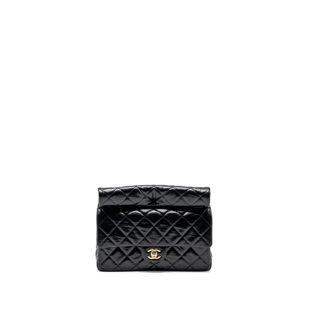 chanel-23a-classic-flap-clutch-shiny-calfskin-black-lghw