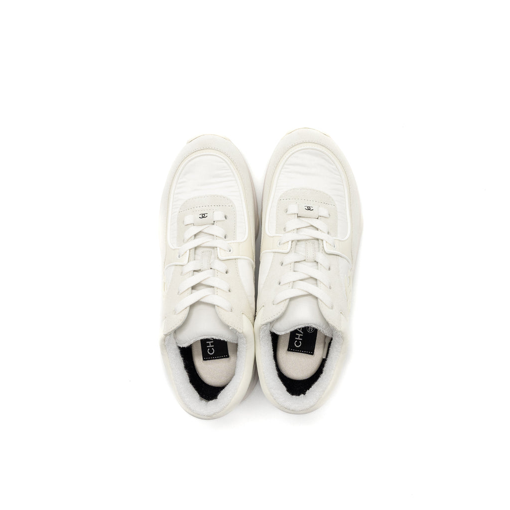 chanel-size-37-cc-logo-trainer-white