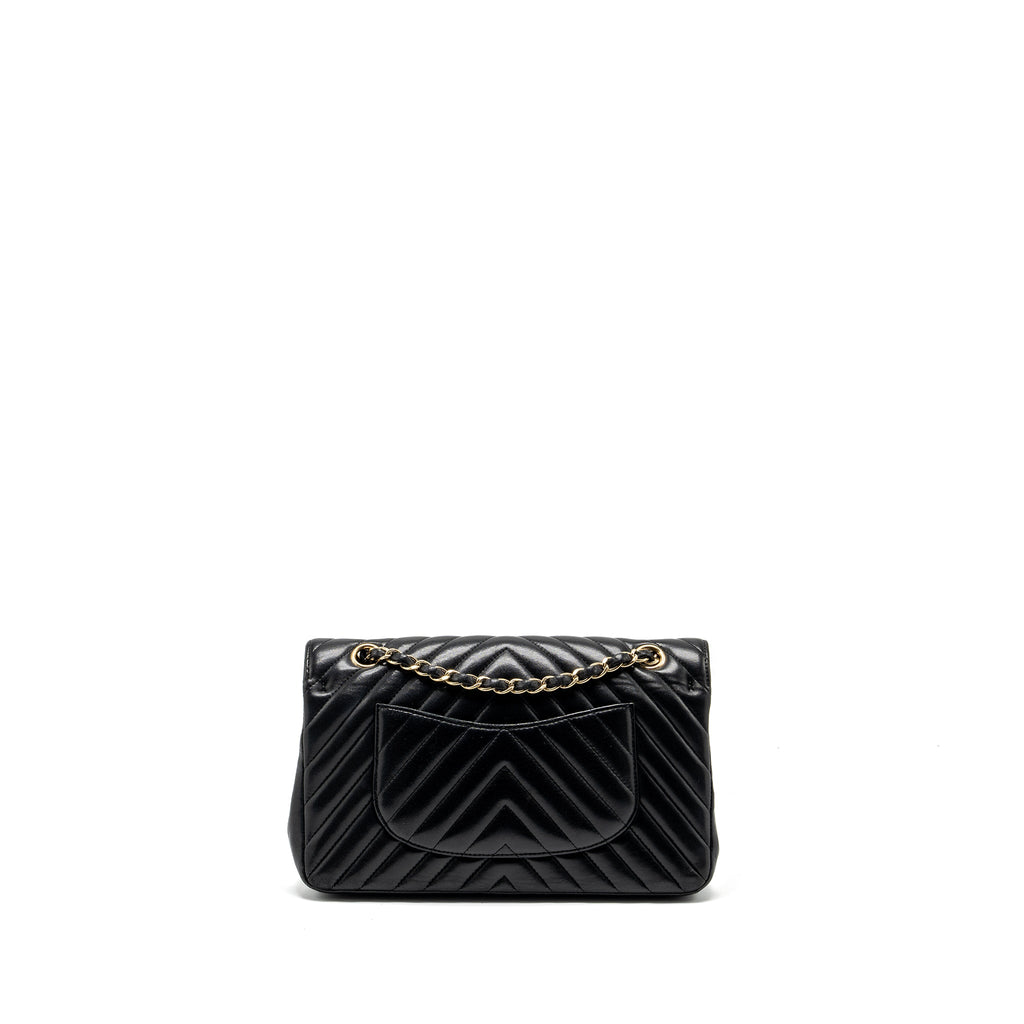 chanel-medium-classic-double-flap-bag-chevron-lambskin-black-lghw-copy-1