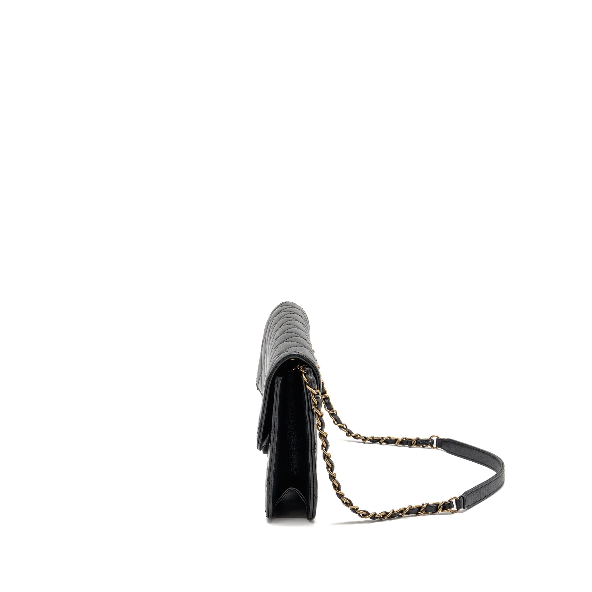 chanel-beauty-lock-flap-bag-sheepskin-black-ghw-copy