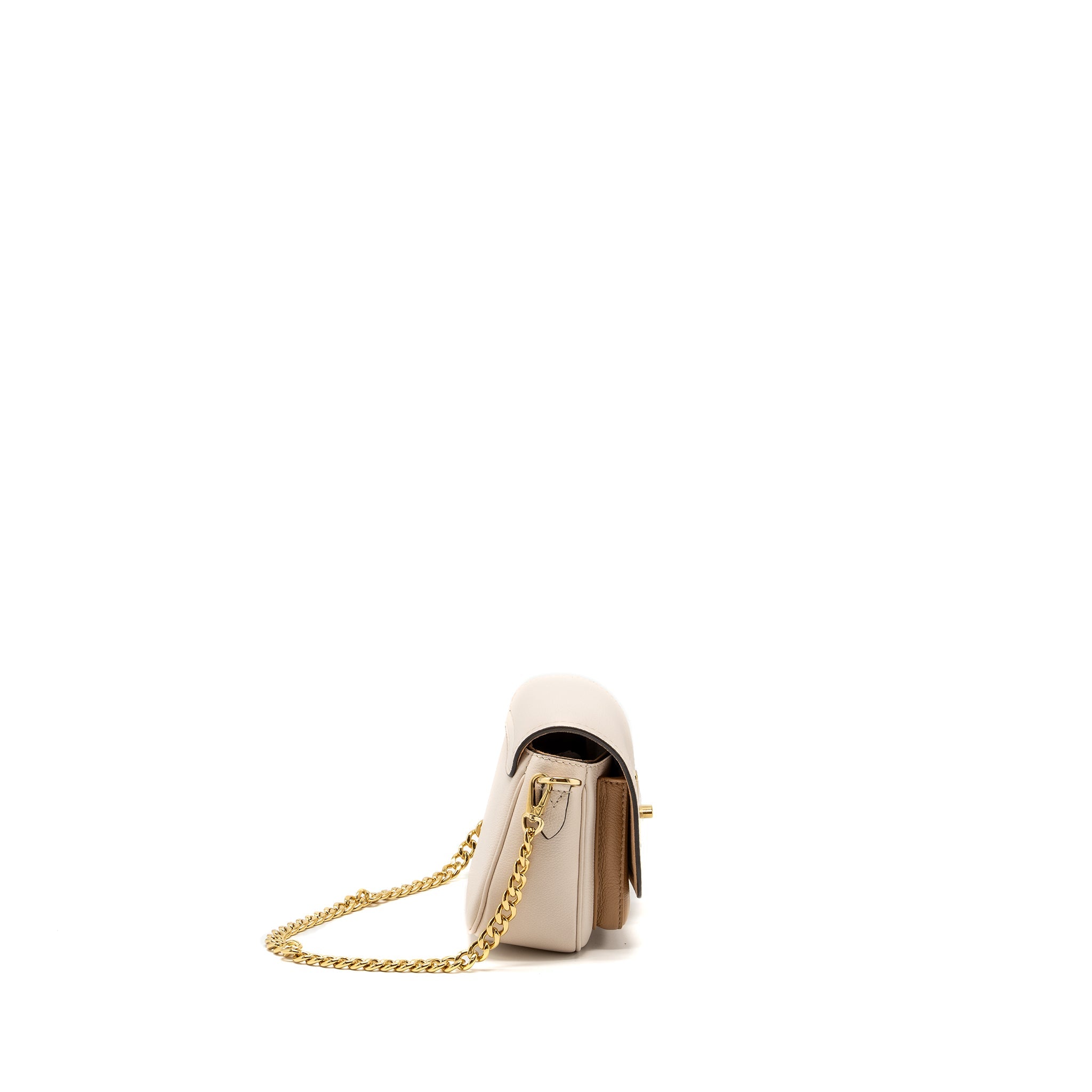 louis-vuitton-lockme-tender-grained-calfskin-beige-multicolor-ghw