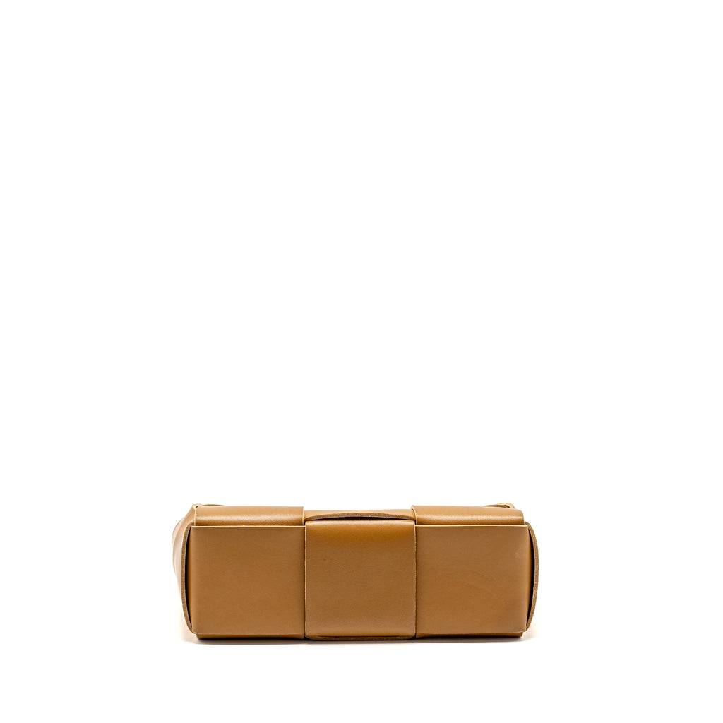 bottega-veneta-mini-arco-tote-lambskin-camel-ghw-copy-1