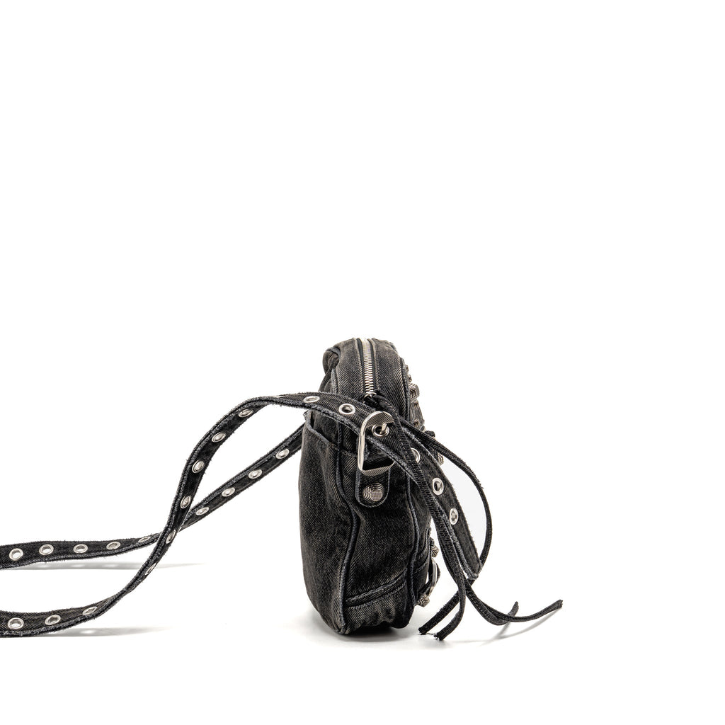balenciaga-le-cagole-crossbody-bag-denim-black-shw-copy-1