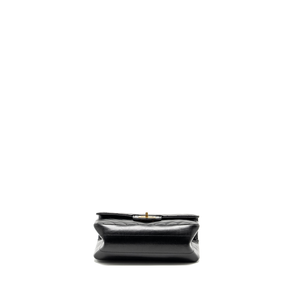 chanel-mini-2-55-reissue-chevron-calfskin-black-ghw-microchip