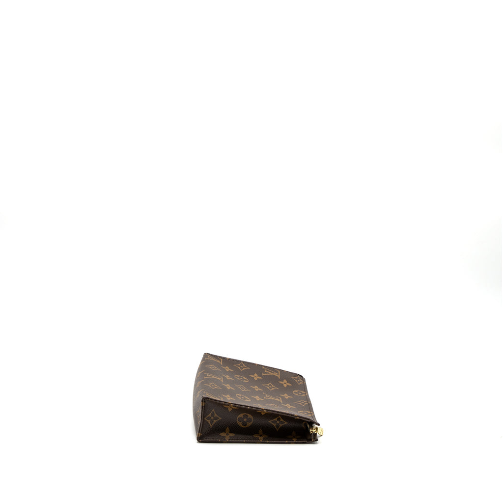 louis-vuitton-toiletry-pochette-19-monogram-canvas-ghw-1