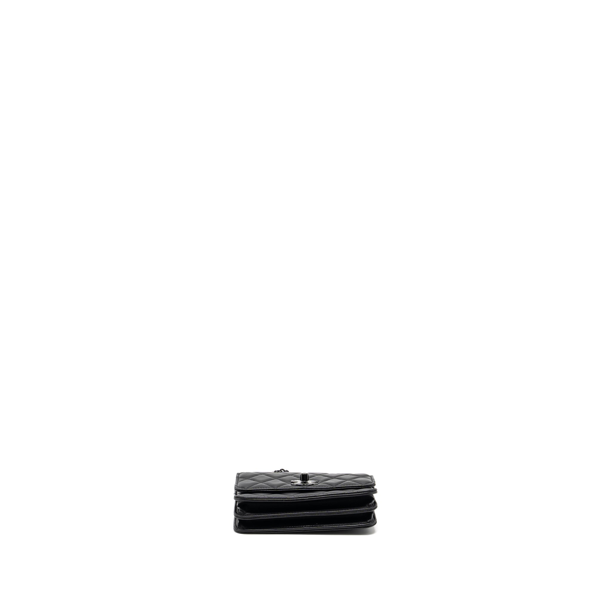 chanel-trendy-cc-wallet-on-chain-lambskin-black-with-black-hardware-microchip