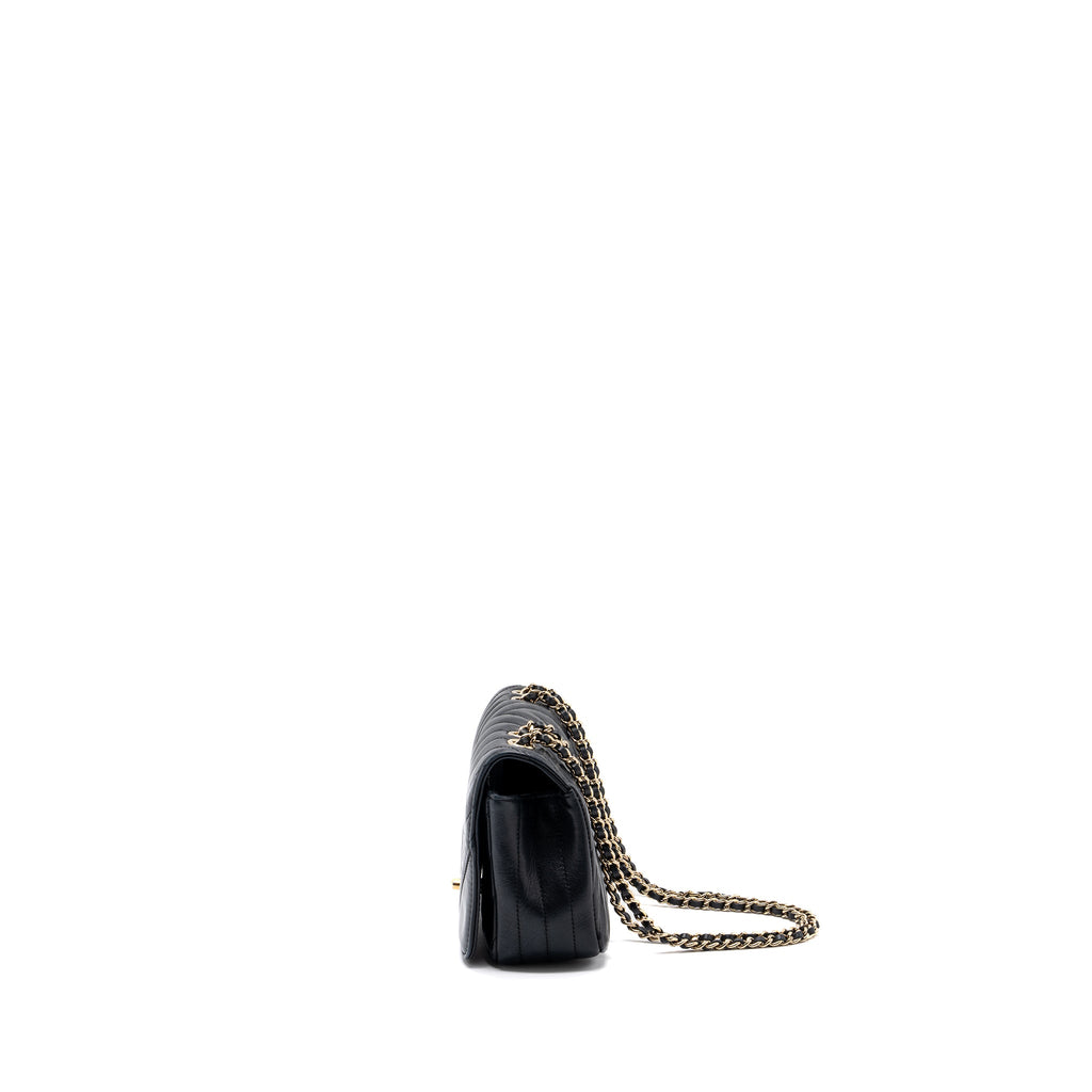 chanel-chevron-flap-bag-calfskin-black-ghw