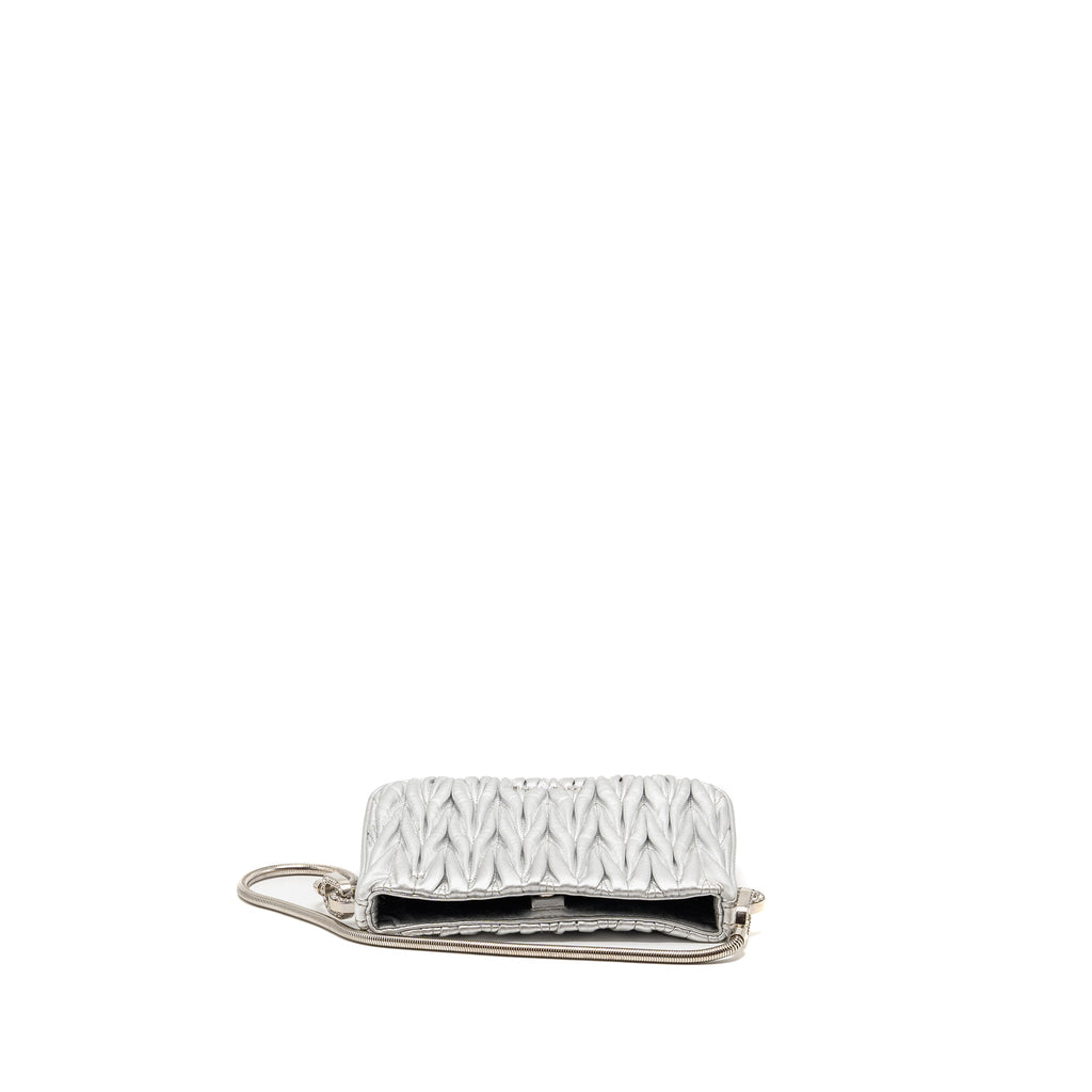 miu-miu-sassy-bag-matelasse-napa-leather-silver-shw