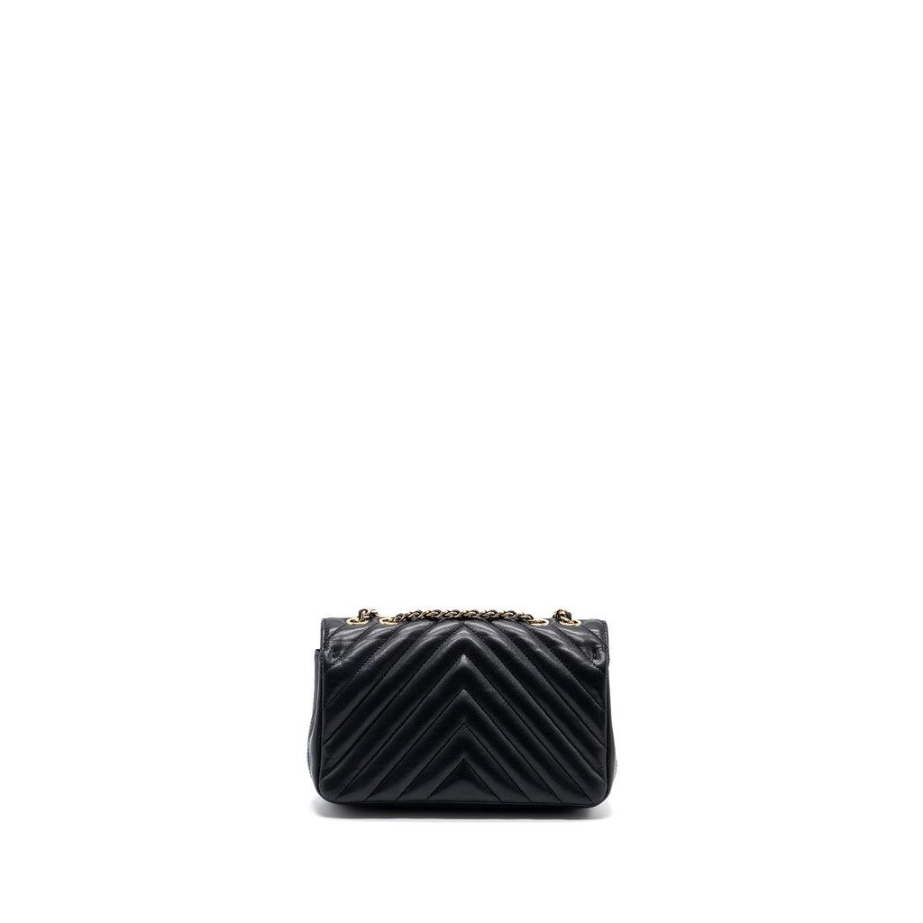 chanel-chevron-flap-bag-calfskin-black-ghw