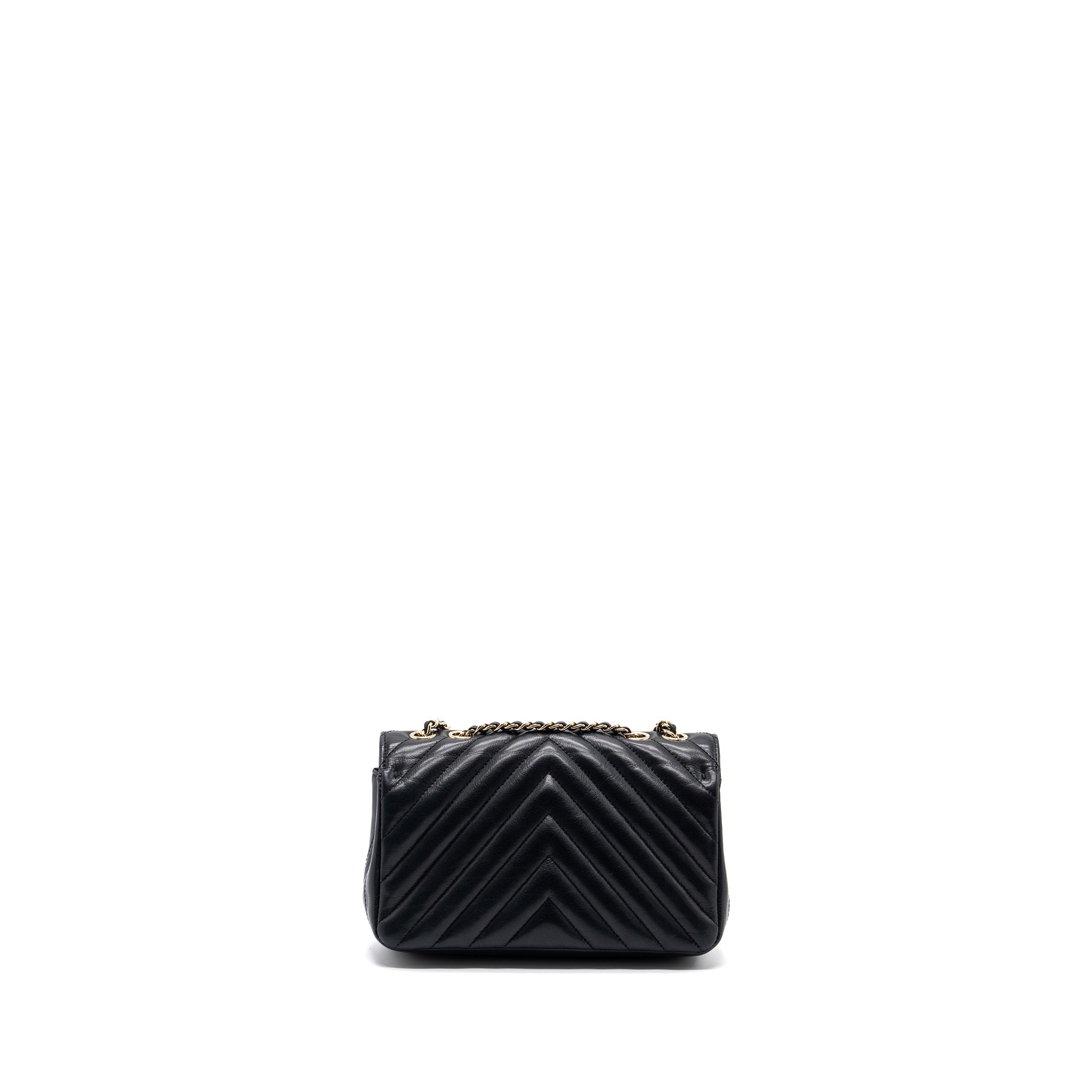 chanel-chevron-flap-bag-calfskin-black-ghw