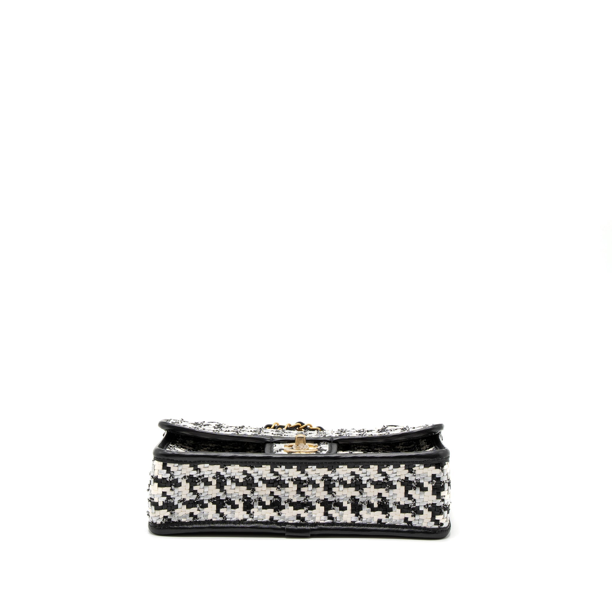 chanel-23c-houndstooth-weaving-flap-bag-tweed-lambskin-black-white-brushed-ghw-microchip-copy-1