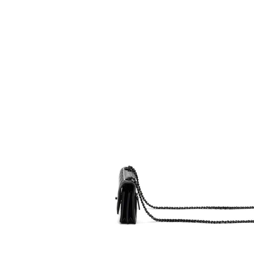 chanel-trendy-cc-wallet-on-chain-lambskin-black-with-black-hardware-microchip
