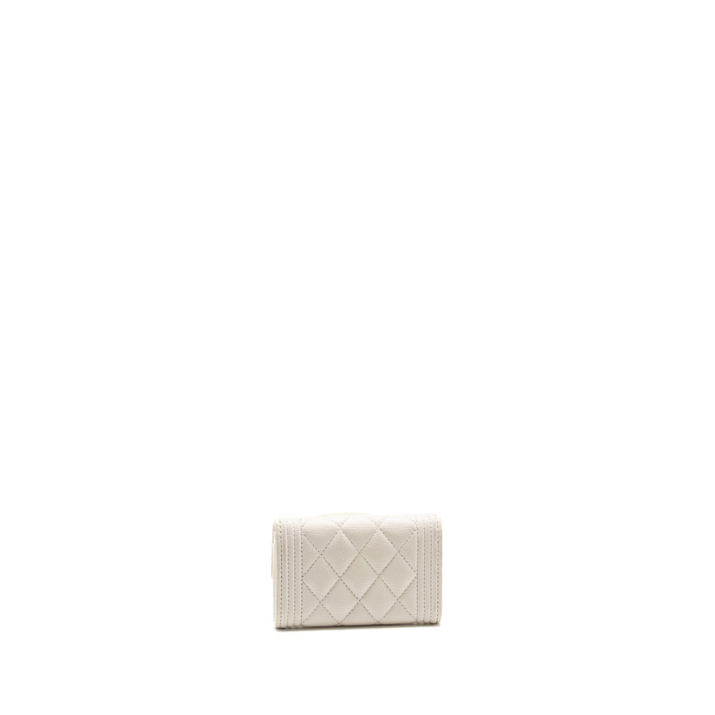 chanel-boy-flap-card-holder-caviar-white-lghw