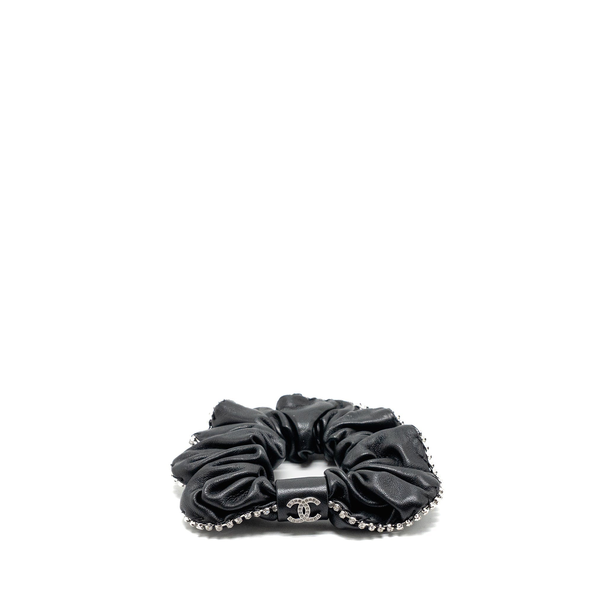 chanel-22b-hair-tie-with-crystal-lambskin-black-shw