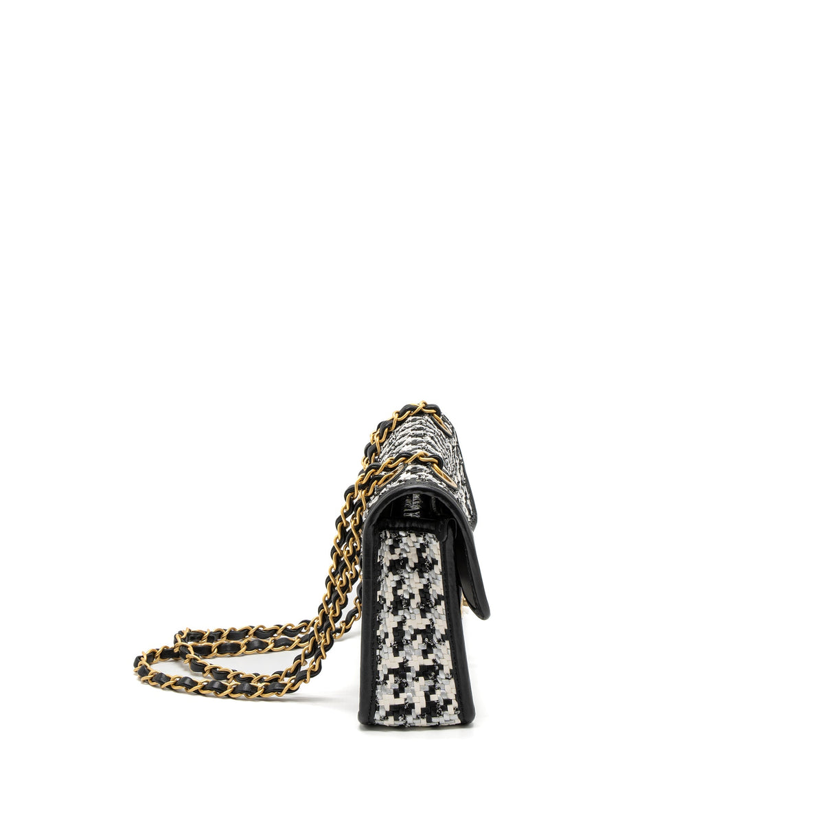 chanel-23c-houndstooth-weaving-flap-bag-tweed-lambskin-black-white-brushed-ghw-microchip-copy-1