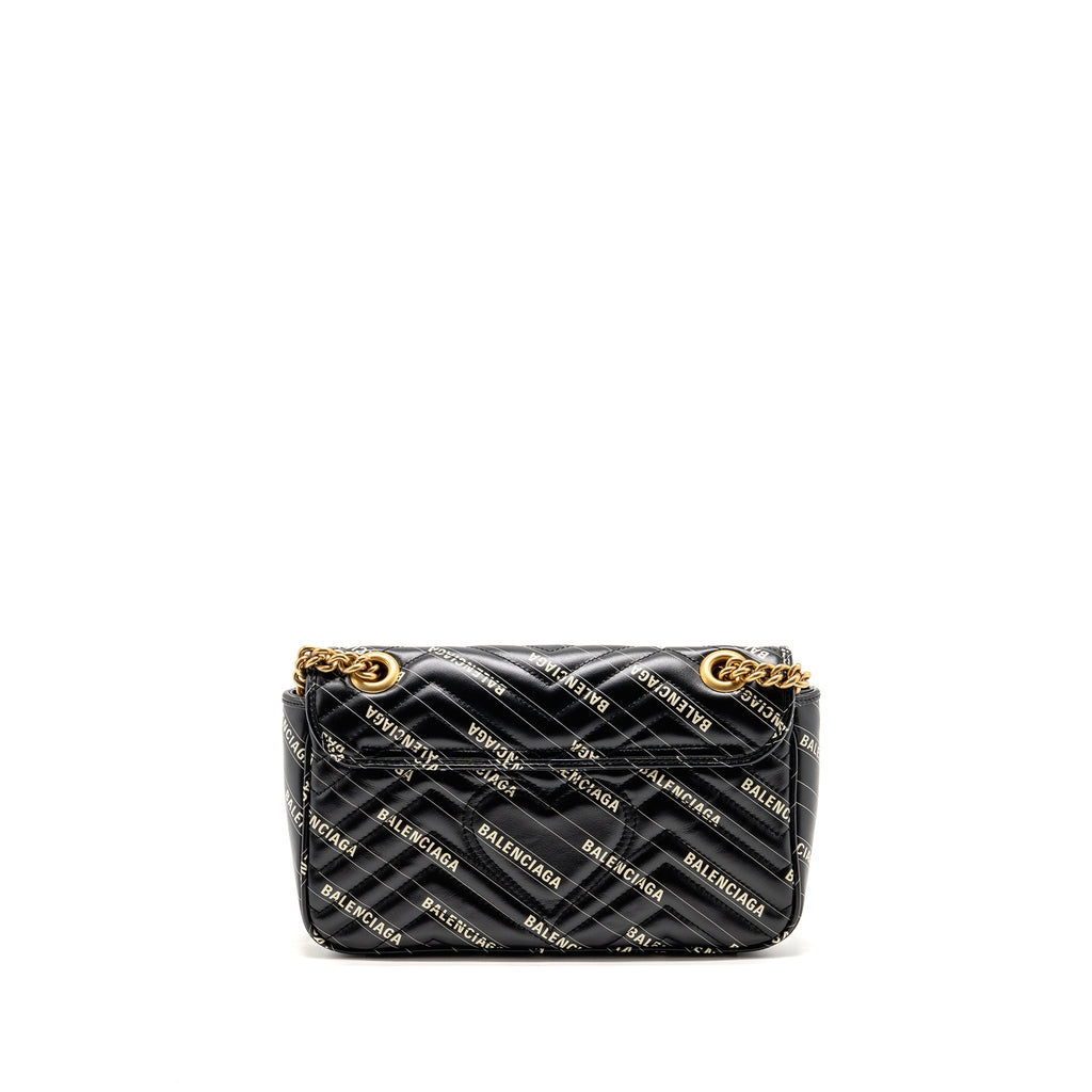 gucci-x-balenciaga-the-hacker-project-small-gg-marmont-bag-chevron-leather-black-white-ghw-copy