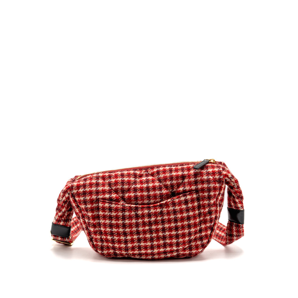 chanel-24n-grand-sac-hobo-bag-houndstooth-tweed-red-ghw-microchip