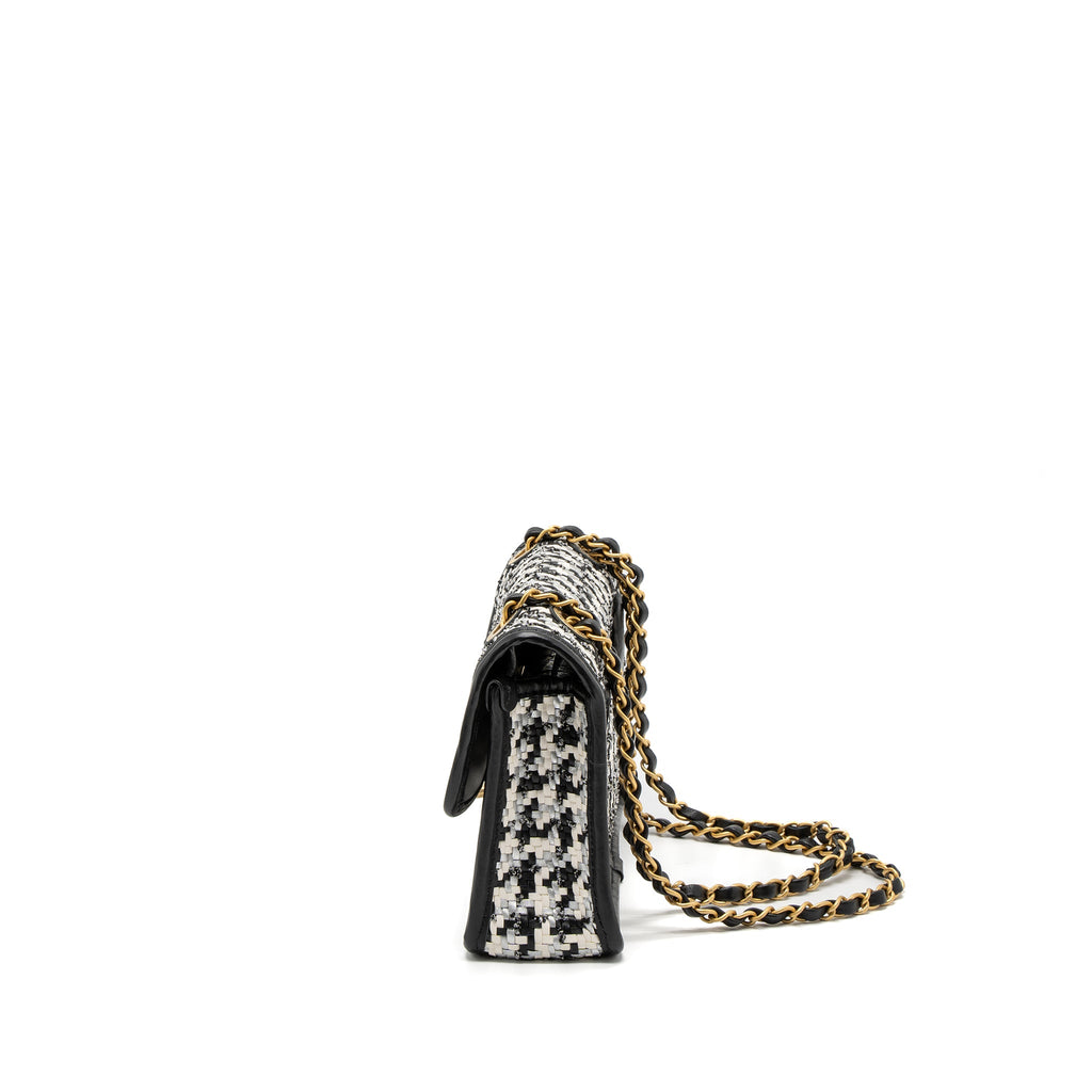 chanel-23c-houndstooth-weaving-flap-bag-tweed-lambskin-black-white-brushed-ghw-microchip-copy-1