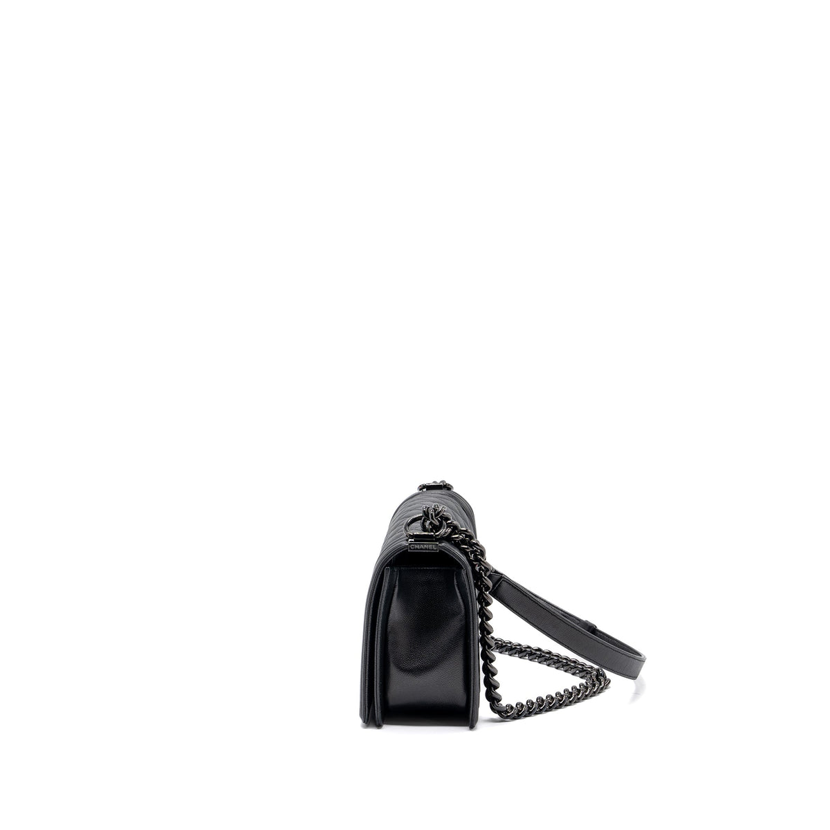 chanel-medium-boy-bag-caviar-so-black-black-hardware