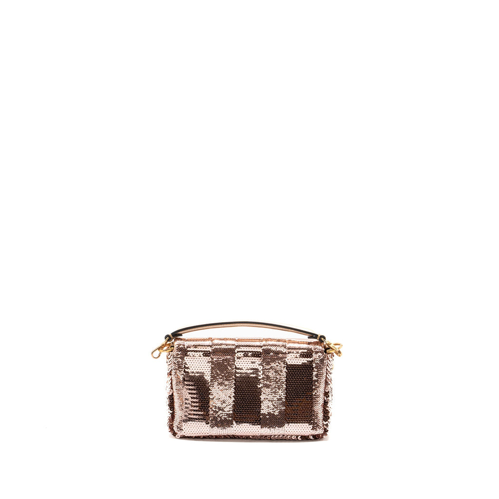 fendi-mini-baguette-paulette-rose-gold-rghw