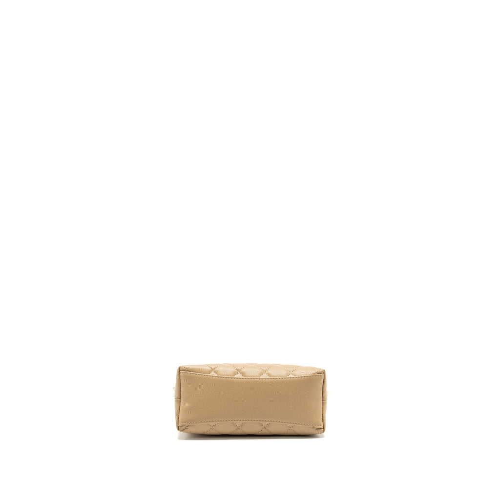 chanel-cc-logo-quilted-mini-clutch-with-chain-caviar-beige-ghw-microchip