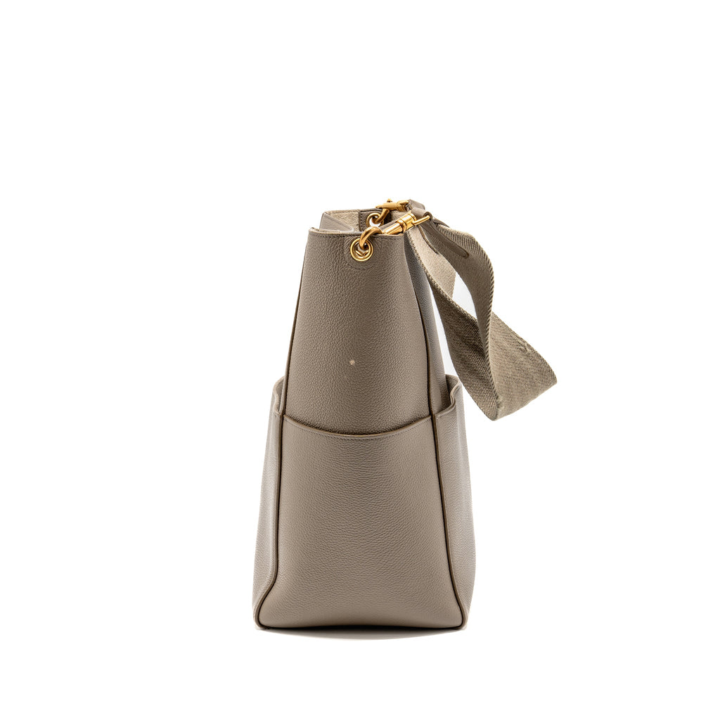 celine-sangle-bucket-bag-grained-calfskin-grey-ghw-2