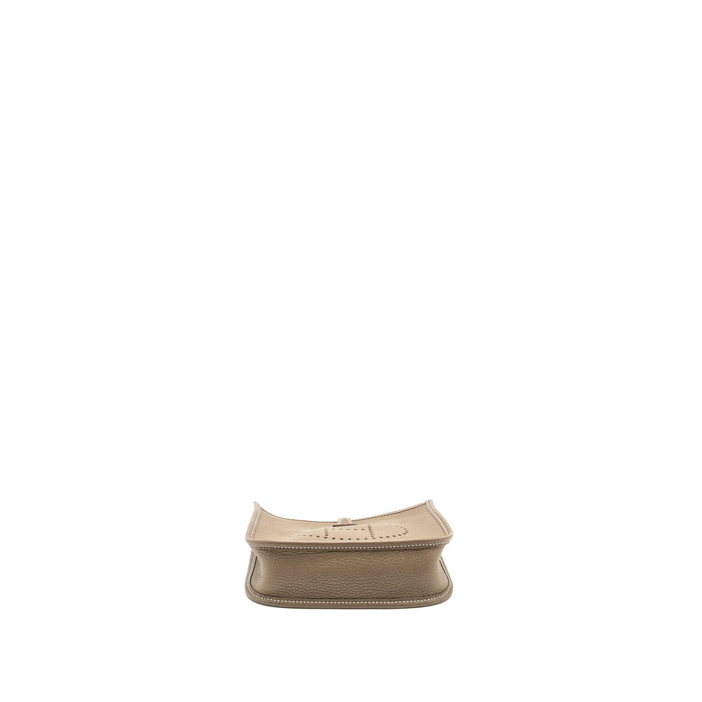 hermes-mini-evelyne-clemence-etoupe-shw-stamp-z-1