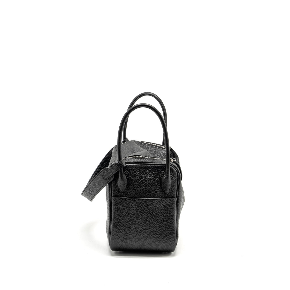 hermes-lindy-26-clemence-black-shw-stamp-c-1