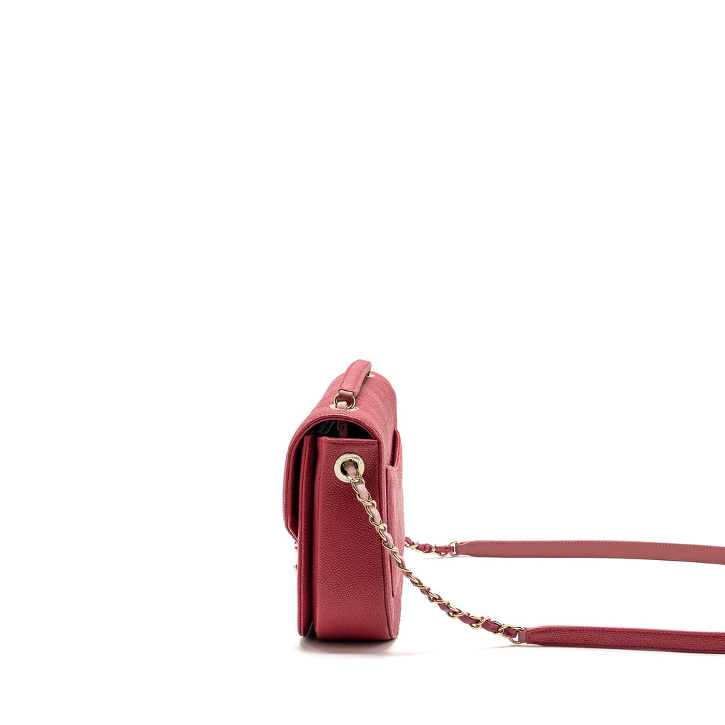 chanel-giant-cc-logo-messenger-bag-grained-calfskin-pink-lghw