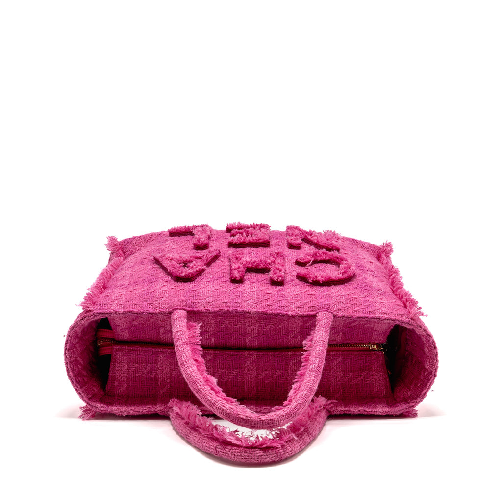 chanel-letter-logo-zipped-shopping-bag-tweed-pink-ghw