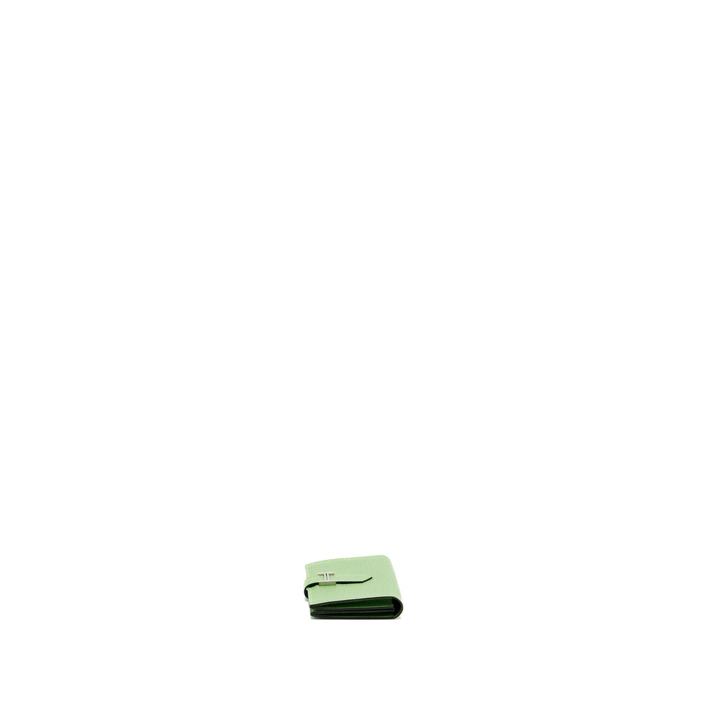 hermes-bearn-compact-wallet-chevre-mysore-vert-criquet-shw-stamp-y