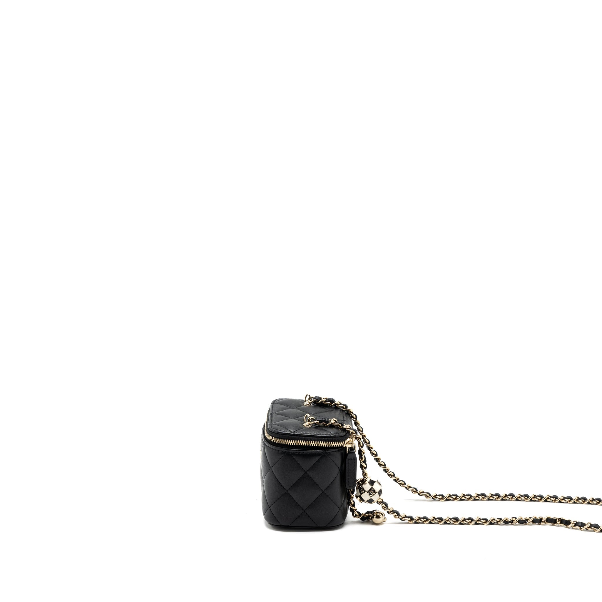 chanel-pearl-crush-mini-vanity-case-lambskin-black-lghwmicrochip