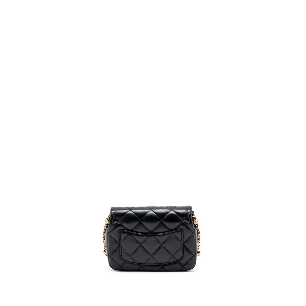 chanel-quilted-flap-bag-with-detailed-logo-and-chain-lambskin-black-ghw-microchip